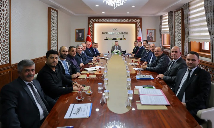 Son Gelişme: Bayburt'ta KÖYDES yatırımları Vali Eldivan başkanlığındaki toplantıda görüşüldü ve Merak Edilenle