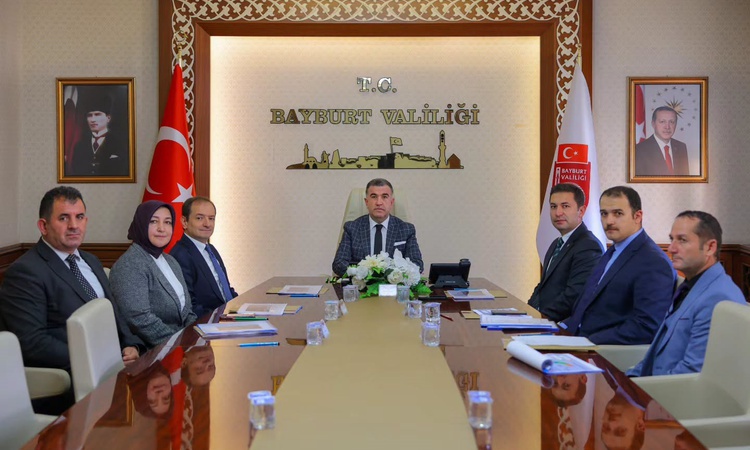 Son Gelişme: Bayburt'ta SYDV'lerin performansı Vali Eldivan başkanlığında görüşüldü ve Merak Edilenler