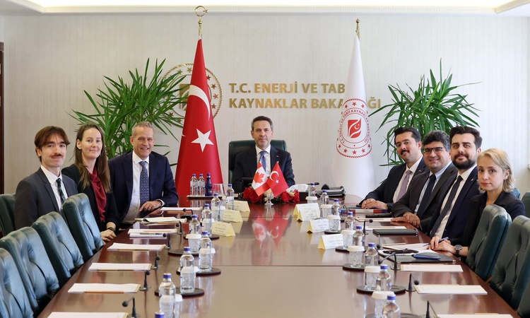 Son Gelişme: Bayraktar, Kanada Büyükelçisi Lebleu ile nükleer enerjide iş birliğini görüştü ve Merak Edilenler