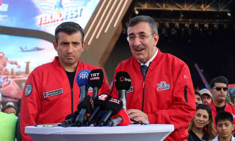 Son Gelişme: Bayraktar, TEKNOFEST Güneydoğu'da genç kuşağın dünyaya damga vuracağını söyledi | İşte Tüm Ayrınt