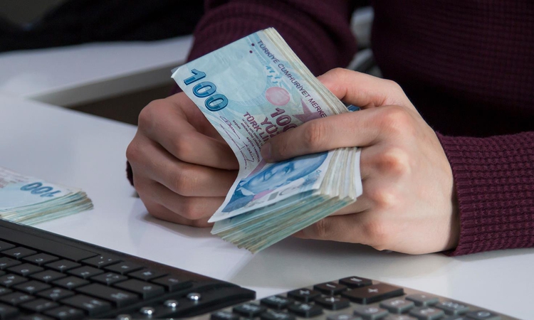 Son Gelişme: Benzine dev zam pompaya yansıdı! 3 büyükşehirde 80 TL sınırı aşıldı