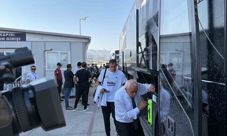 Son Gelişme: Beşiktaş Alanya'ya geldi, taraftar coşkusu | İşte Tüm Ayrıntılar
