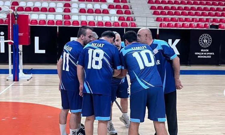 Son Gelişme: Bilecik Aile ve Sosyal Hizmetler voleybol takımı Osmaneli Müftülüğünü 2-0 yendi - Son Dakika Bilg