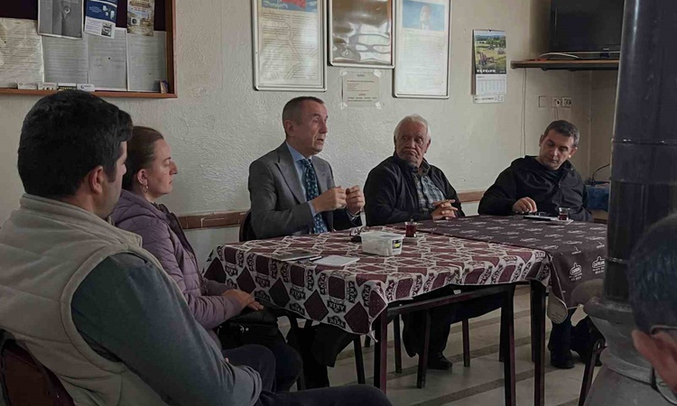 Son Gelişme: Bilecik İl Tarım ve Orman Müdürü Ayvalık, Kızıldamlar Köyü'nde çiftçilerle buluştu - Son Dakika B