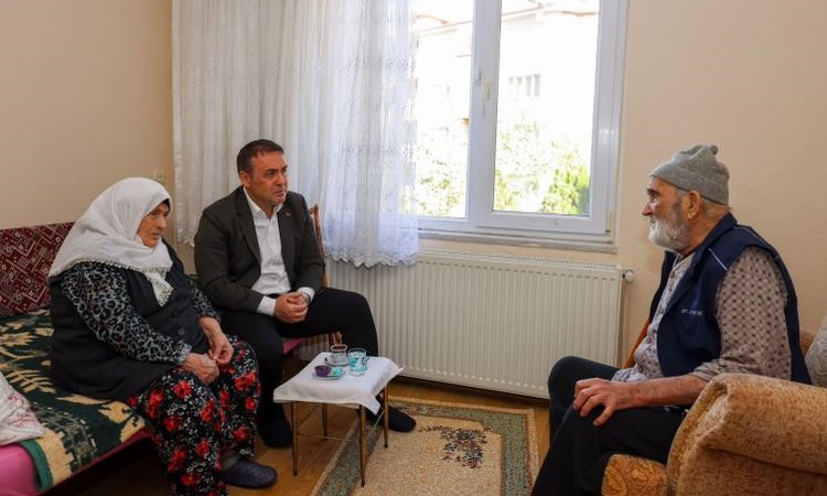Son Gelişme: Bilecik Valisi Sözer, merkezde yaşayan Kardaş çiftini evinde ziyaret etti: Gelişmeler Takip Edili