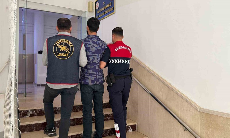 Son Gelişme: Bilişim yoluyla hırsızlıktan 5 yıl hapis cezası bulunan hükümlü Şanlıurfa'da yakalandı: Gelişmele