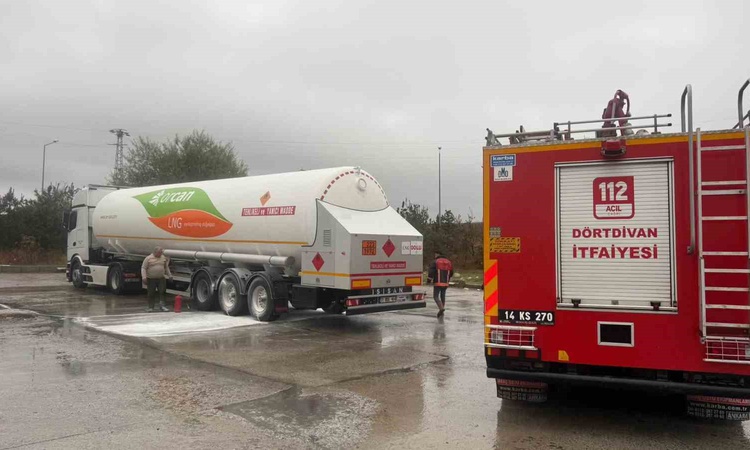 Son Gelişme: Bolu'da LPG yüklü tırın lastiklerinde çıkan yangın büyümeden kontrol altına alındı ve Merak Edile