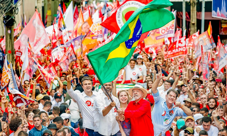 Son Gelişme: Brezilya'da Flavio Bolsonaro ilk turu önde bitirdi, Lula'yla ikinci tura çıkıyor ve Merak Edilenl