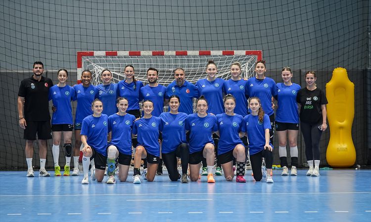 Son Gelişme: Bursa hentbolda iki kupa hedefliyor