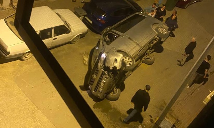 Son Gelişme: Bursa İnegöl'de minibüs devrildi, kaçan sürücüyü polis arıyor | İşte Tüm Ayrıntılar