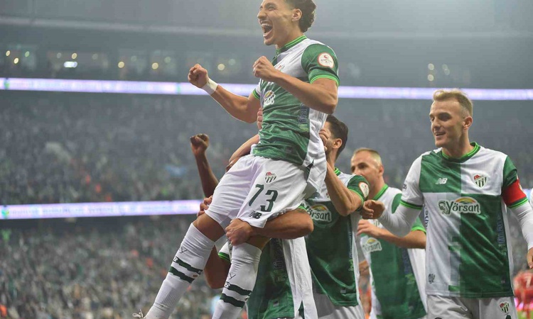 Son Gelişme: Bursaspor, Trendyol 1. Lig'de sahasında Pendikspor'u 2-0 mağlup etti ve Merak Edilenler