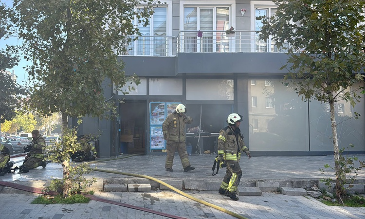 Son Gelişme: Büyükçekmece'de market deposunda çıkan yangın yaralanan olmadan söndürüldü - Son Dakika Bilgileri