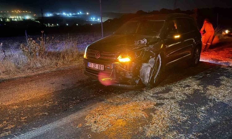 Son Gelişme: Çan’da otomobil saman yüklü traktöre çarptı: 1 yaralı