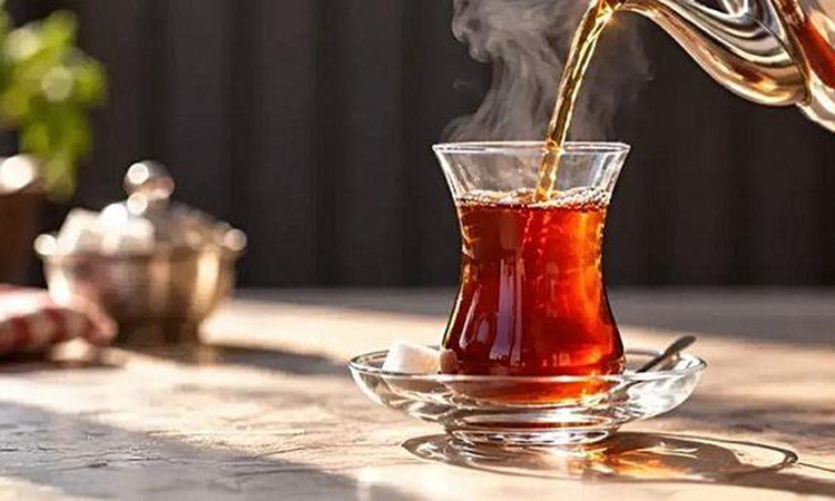 Son Gelişme: Çay koyulur mu, dökülür mü, doldurulur mu? Doğrusu nedir? - Son Dakika Bilgileri