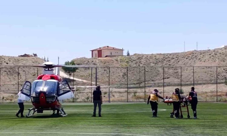 Son Gelişme: Darende'de kalp krizi geçiren hasta hava ambulansıyla Malatya'ya sevk edildi. ve Merak Edilenler