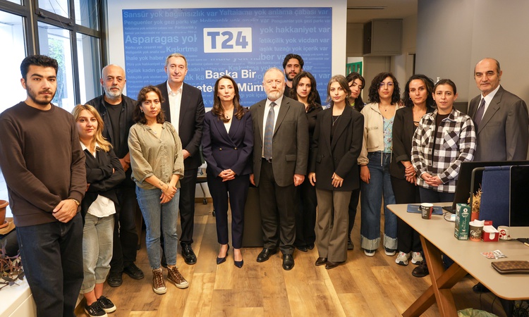 Son Gelişme: DEM Parti eş genel başkanlarından T24’e dayanışma ziyareti: Gelişmeler Takip Ediliyor