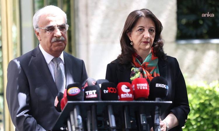 Son Gelişme: DEM Parti İmralı Heyeti, Cevdet Yılmaz ile yaklaşık 1 saat görüştü: Gelişmeler Takip Ediliyor