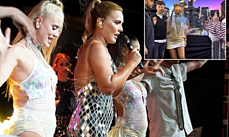 Son Gelişme: Demet Akalın'a konserinde taciz şoku: Her tarafımı elledi ya
