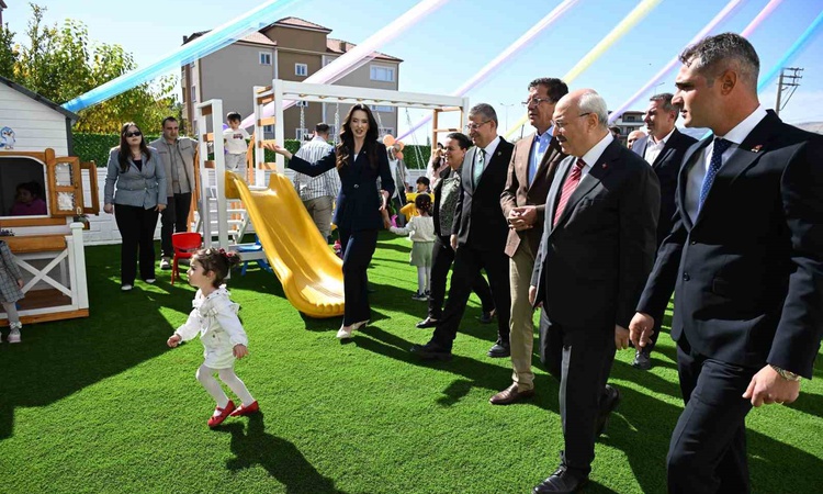 Son Gelişme: Denizli Çivril'de 132 kapasiteli gündüz bakımevi 2-6 yaş çocuklar için açıldı ve Merak Edilenler