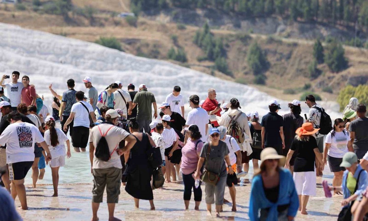 Son Gelişme: Denizli'ye 2025'te en fazla turist 78 bin 635 kişiyle Güney Kore'den geldi: Gelişmeler Takip Edil