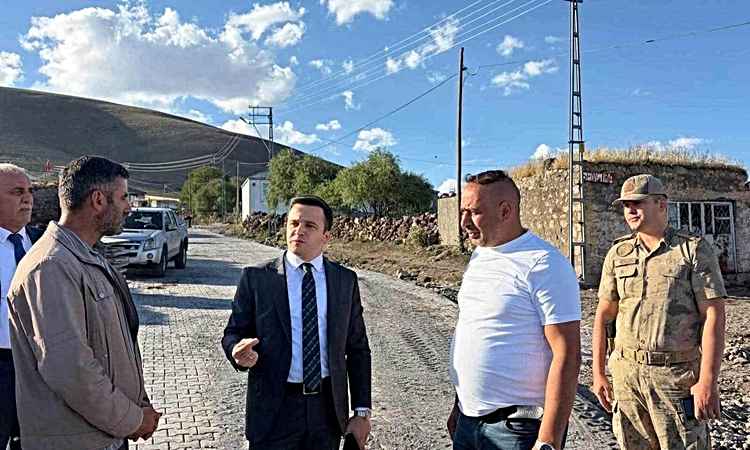 Son Gelişme: Digor’da KÖYDES seferberliği: Parke taşı çalışması hızla ilerliyor | İşte Tüm Ayrıntılar