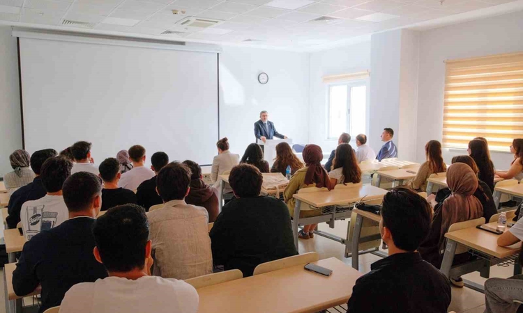 Son Gelişme: Diş Hekimliği Fakültesinde yeni eğitim yılının ilk dersi gerçekleştirildi - Son Dakika Bilgileri