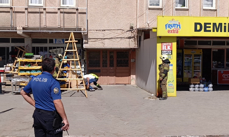 Son Gelişme: Doğalgaz borusundaki sızıntı paniğe sebep oldu: 6 katlı apartman tedbir amaçlı tahliye edildi