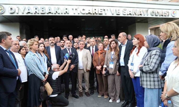 Son Gelişme: DTSO'da Mehmet Kaya yeniden başkan seçildi, 16 komitede Mavi Liste kazandı - Son Dakika Bilgileri