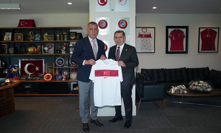 Son Gelişme: Dursun Özbek'ten, TFF Başkanı Hacıosmanoğlu'na ziyaret | İşte Tüm Ayrıntılar