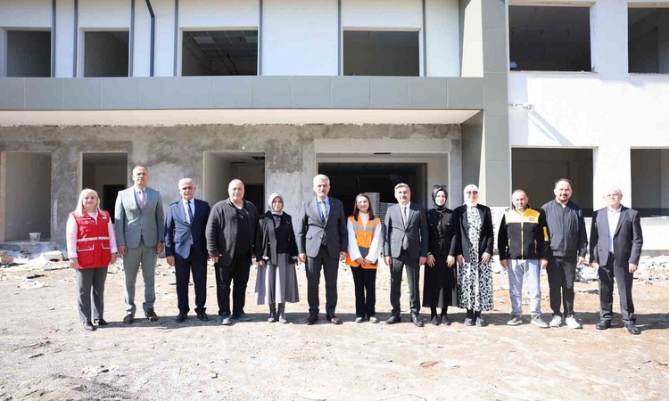 Son Gelişme: Düzce Valisi Makas, tamamlanma aşamasındaki iki okul inşaatını inceledi ve Merak Edilenler