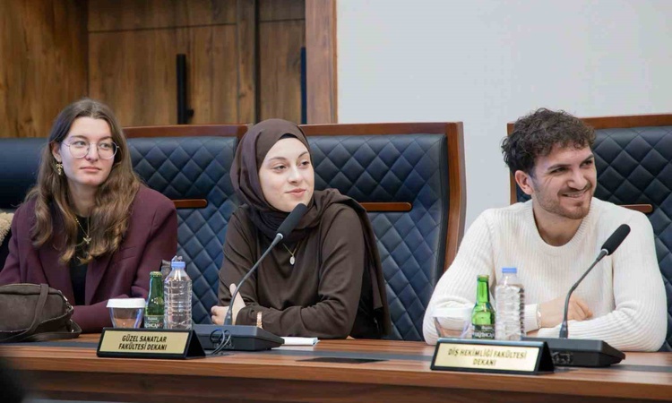 Son Gelişme: EBYÜ Rektörü Kuyrukluyıldız, Senato Salonu'nda öğrenci temsilcilerini dinledi - Son Dakika Bilgil