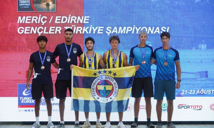 Son Gelişme: Edirne'de Yeşilay Gençler Kürek Şampiyonası Sona Erdi - Son Dakika Bilgileri