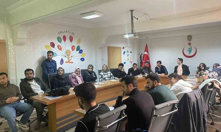 Son Gelişme: Elazığ'da sağlık tesislerinde meme kanseri farkındalık eğitimi düzenlendi