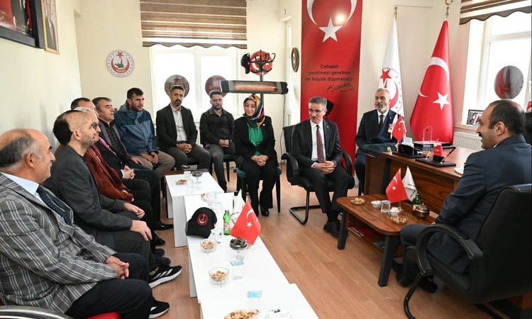 Son Gelişme: Erzurum valisi Baruş: "Şehit ailelerimiz ve gazilerimiz başımızın tacıdır" | İşte Tüm Ayrıntılar