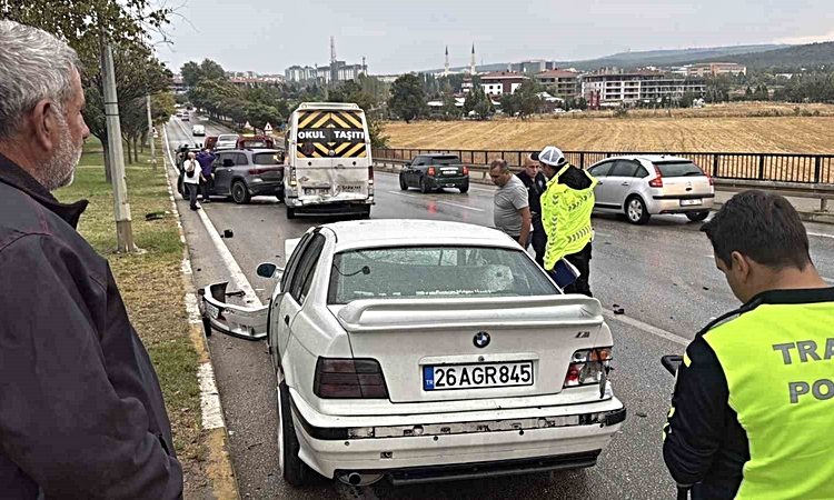 Son Gelişme: Eskişehir’de 7 araçlı zincirleme kaza: 1 yaralı: Gelişmeler Takip Ediliyor