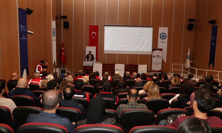 Son Gelişme: Eskişehir'de öğretmenlere acil durum ve travmalarda ilk müdahale eğitimi verildi