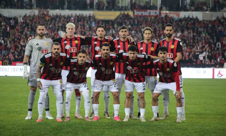 Son Gelişme: Eskişehirspor, Bursa Yıldırım ile 2-2 berabere kaldı; 90+1'de eşitlik geldi ve Merak Edilenler