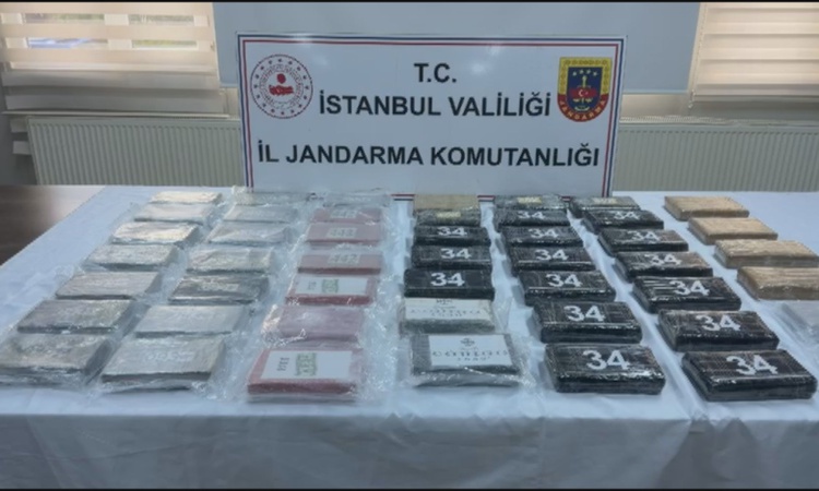 Son Gelişme: Eyüpsultan'da araçta 50 kilogram kokain olduğu değerlendirilen madde ele geçirildi - Son Dakika B