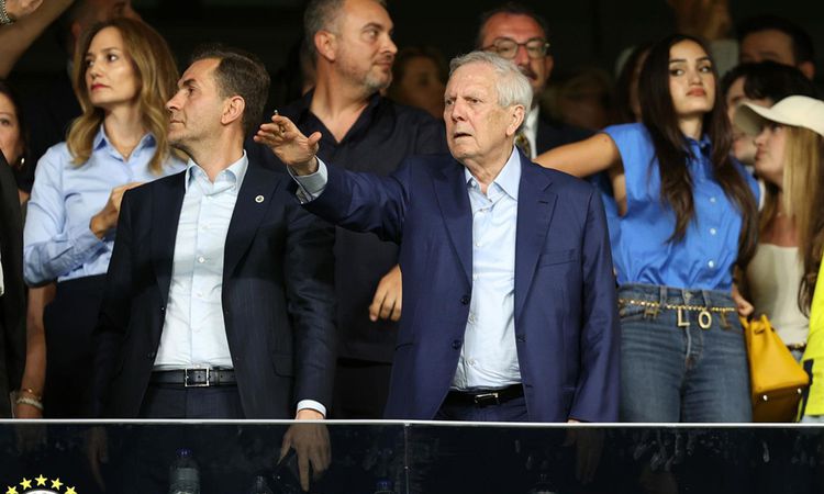 Son Gelişme: Fenerbahçe'de bir ayrılık daha kapıda! Aziz Yıldırım "Kulüp bul" dedi