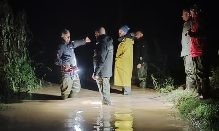 Son Gelişme: Gebze'de sel sularına kapılan cipin kayıp 2 yolcusunun cansız bedenleri bulundu | İşte Tüm Ayrınt
