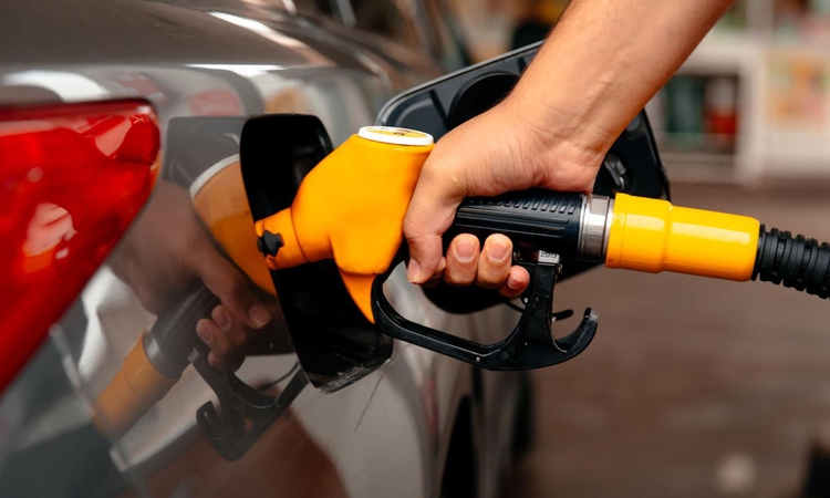 Son Gelişme: Bu gece pompaya yansıyacak! Motorine 5,57 TL'lik dev indirim: Gelişmeler Takip Ediliyor