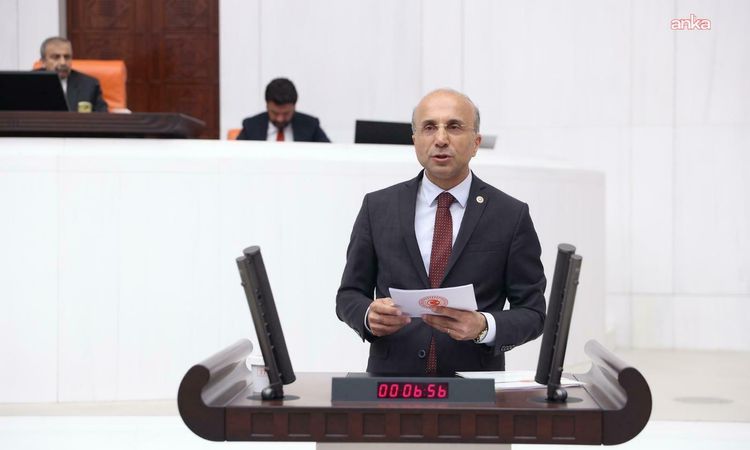 Son Gelişme: Genç: OVP artık ekonominin önünü göstermiyor, gerçekleşmelerin arkasından hedef değiştiriyor