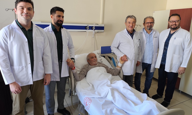 Son Gelişme: Giresun'da pelvik böbrekli hastaya başarılı mesane kanseri ameliyatı yapıldı