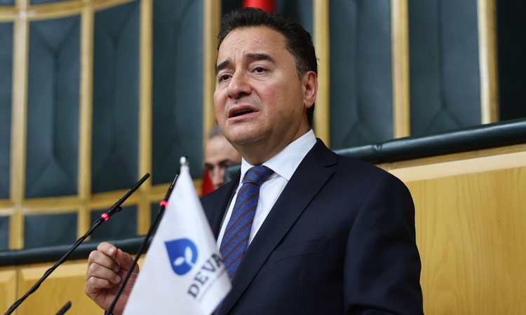 Son Gelişme: Girne açıklarında yolcu gemisi alabora oldu... Ali Babacan: "Kayıp yolculara bir an önce sağ sali