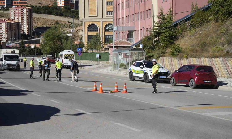 Son Gelişme: Gümüşhane'de okul önünde otomobilin çarptığı 64 yaşındaki adam 12 gün sonra öldü - Son Dakika Bil