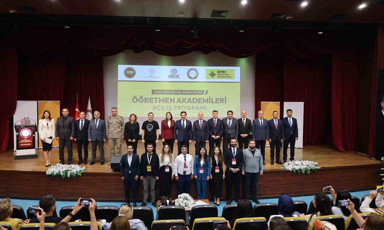 Son Gelişme: Hatay Öğretmen Akademilerinin 2026-2027 açılışı Vali Masatlı'nın katılımıyla yapıldı: Gelişmeler
