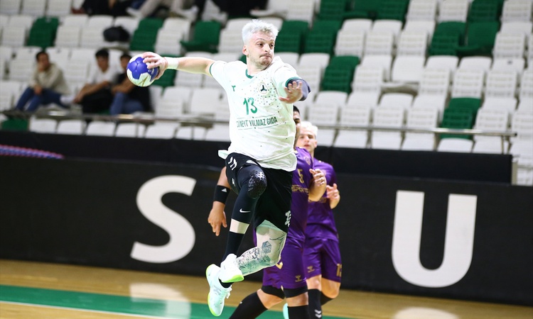 Son Gelişme: Hentbol Erkekler Süper Lig'de Giresunspor, Güneysuspor ile 32-32 berabere kaldı: Gelişmeler Takip
