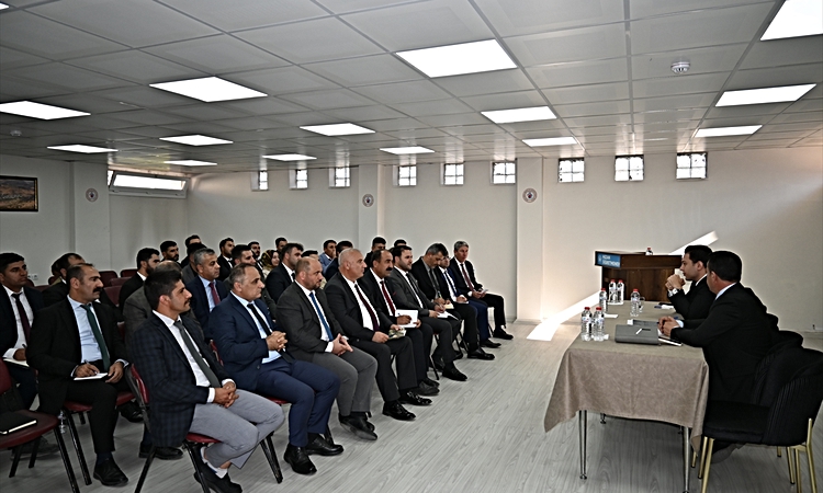 Son Gelişme: Hizan Kaymakamı Öztürk, okul müdürleriyle bir araya geldi | İşte Tüm Ayrıntılar