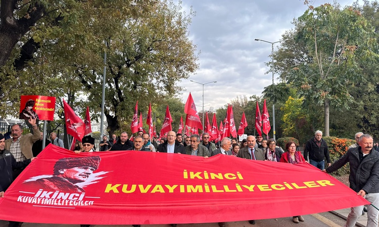 Son Gelişme: İkinci Kuvayımilliyeciler Cumhuriyet Bayramı'nda Anıtkabir'e yürüdü - Son Dakika Bilgileri