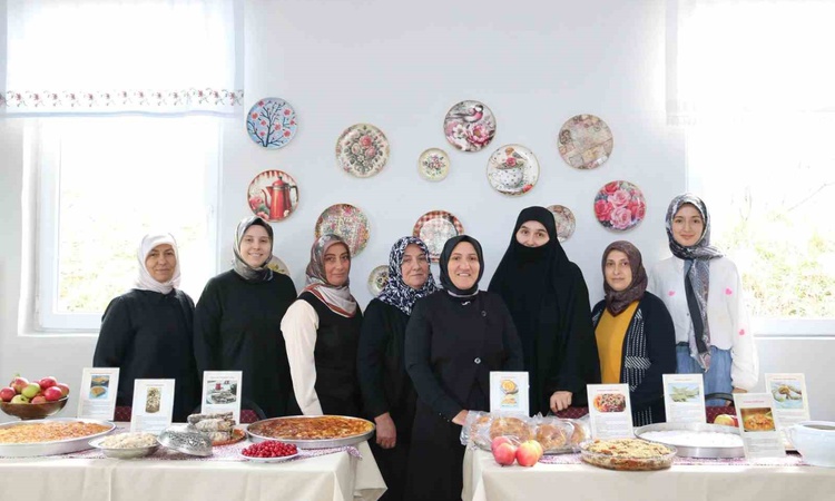 Son Gelişme: İl Tarım Müdürü, Dünya Gıda Günü'nde Erzincan'da kadın kooperatifini ziyaret etti